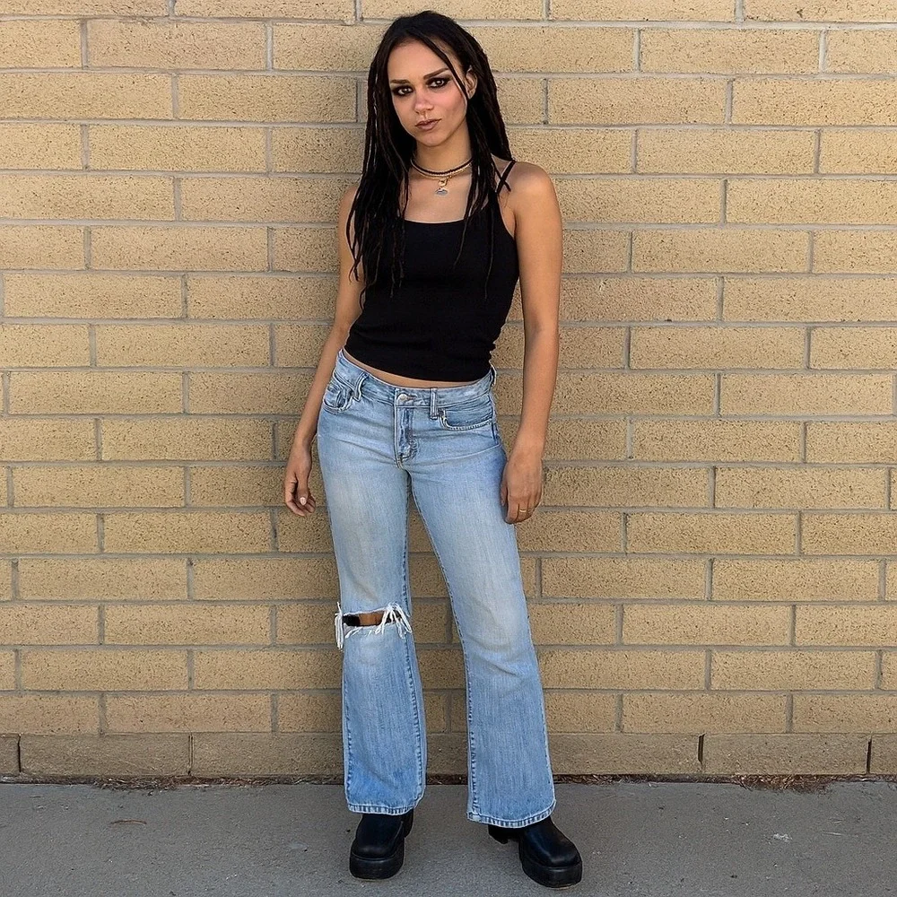 Vintage Y2K Levis 515 Boot Cut Jeans Womens 6 Medium Light Wash Distressed Denim